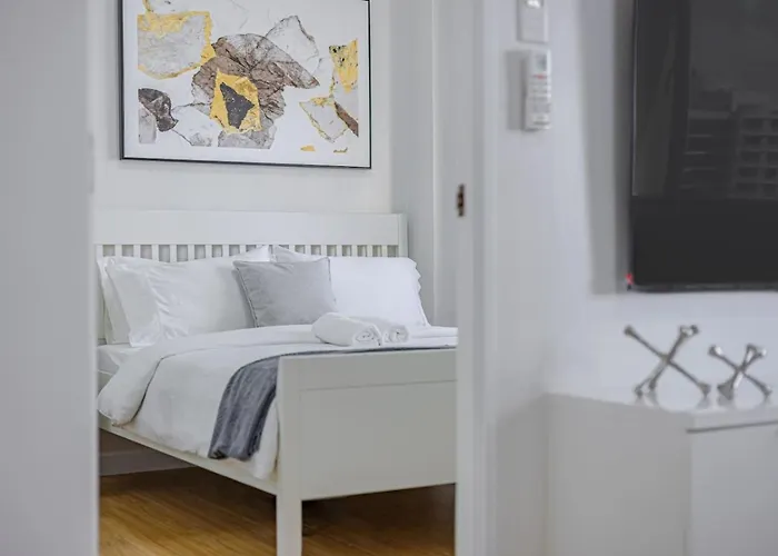 1 Bedroom And Cozy Prime Location In Bgc