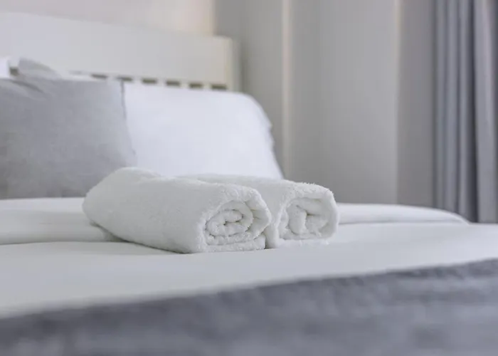 1 Bedroom And Cozy Prime Location In Bgc *