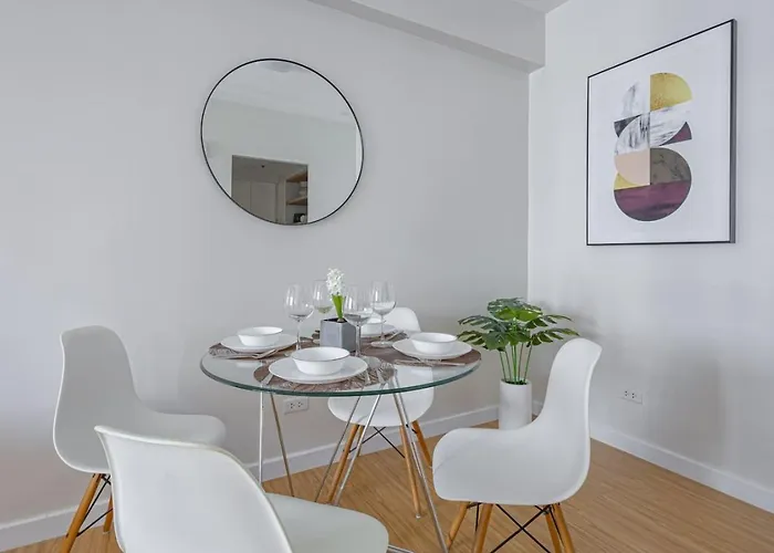 1 Bedroom And Cozy Prime Location In Bgc Manila
