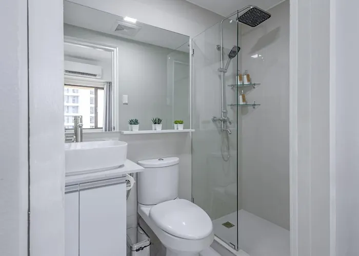 1 Bedroom And Cozy Prime Location In Bgc