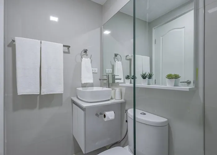 1 Bedroom And Cozy Prime Location In Bgc Apartamento